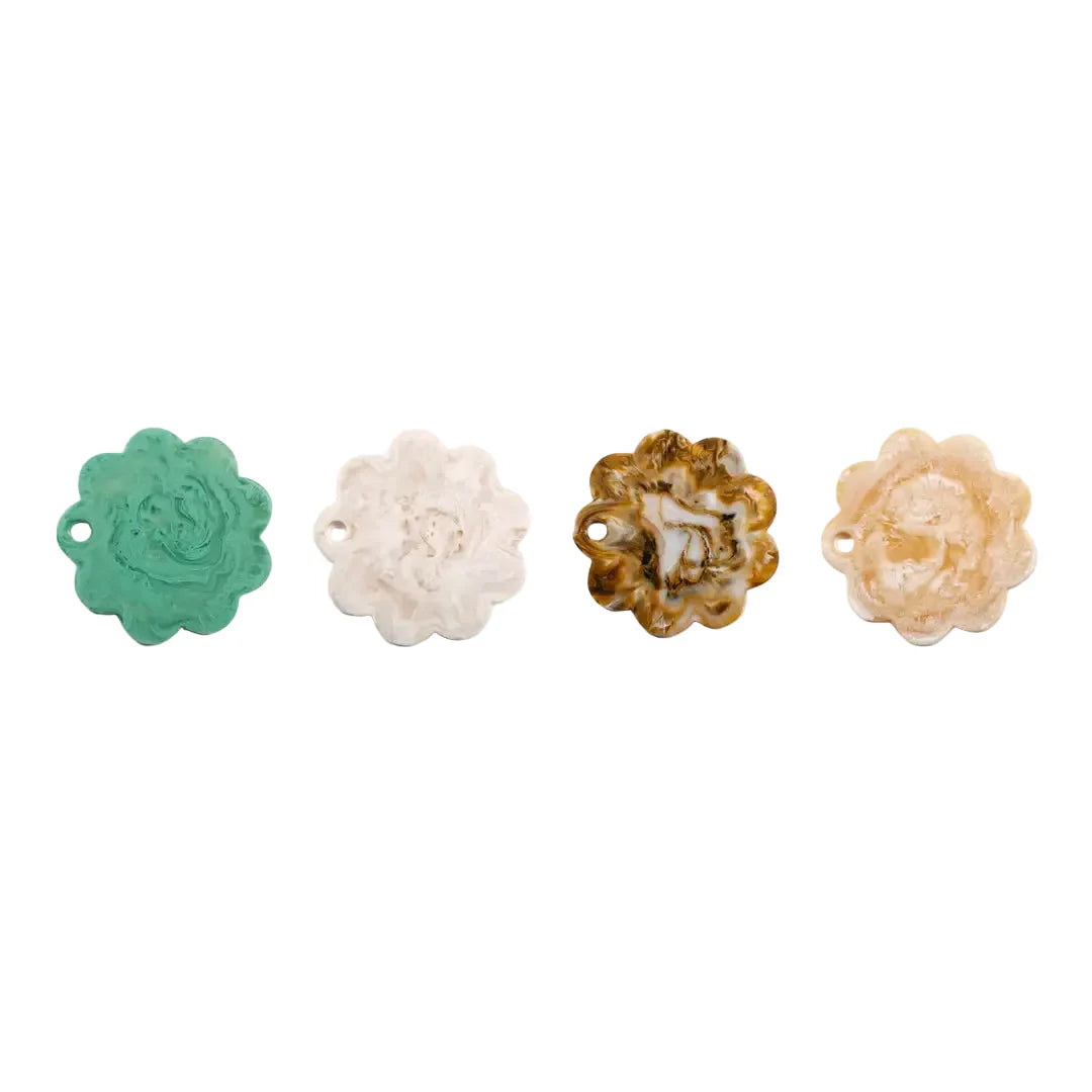 Scallop Resin Cheese Charcuterie Board, Vanilla - 9 Inches
