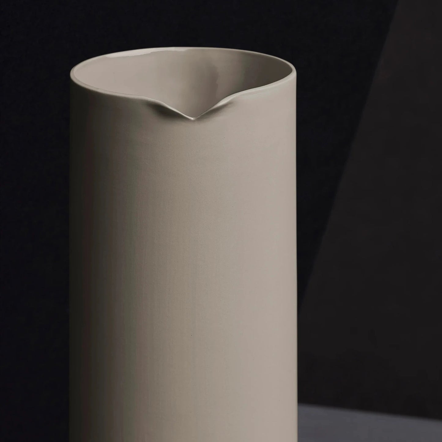 Onda Pitcher- Sable