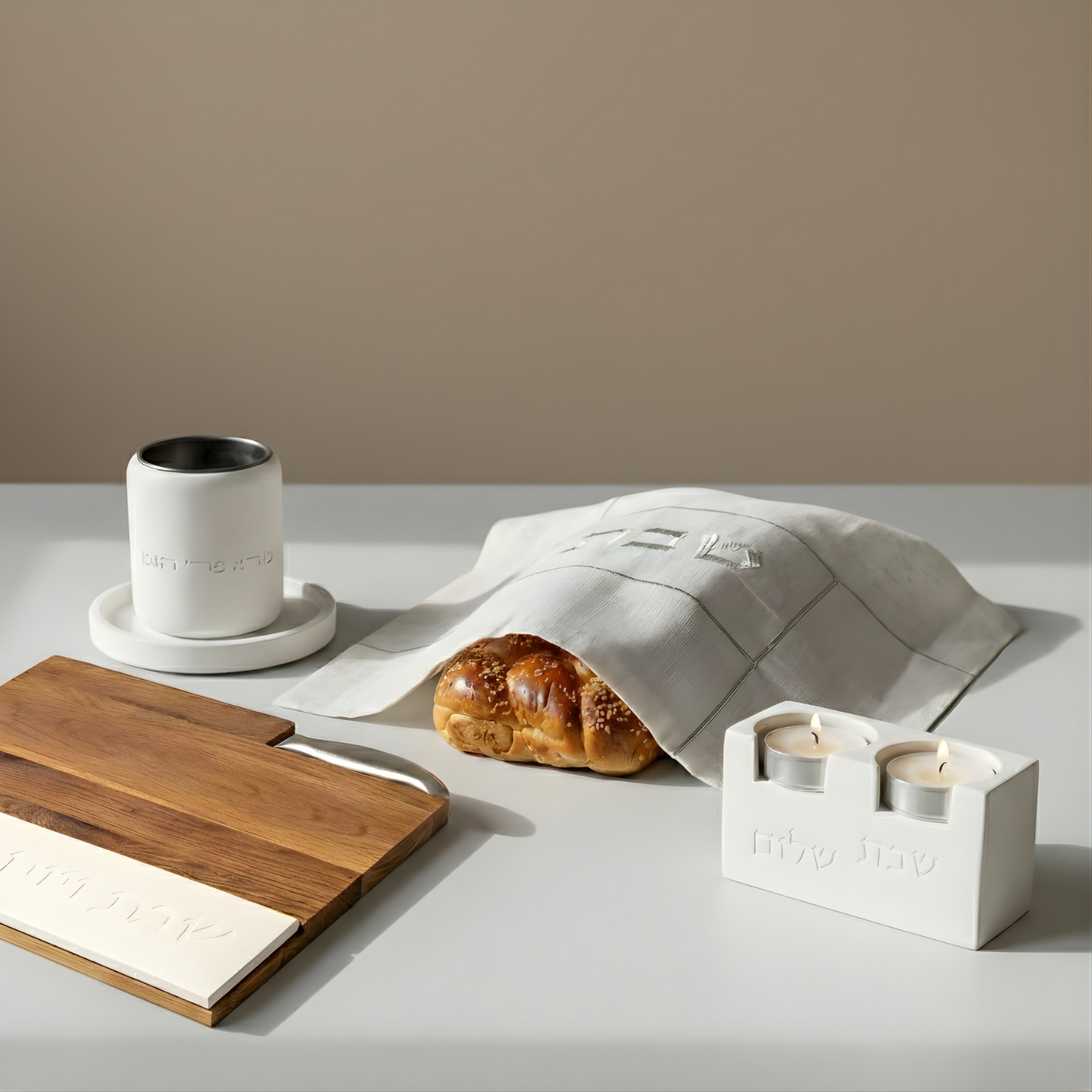 Luxurious wooden Shabbat challah tray with natural concrete and challah knife – Board & Blade Series