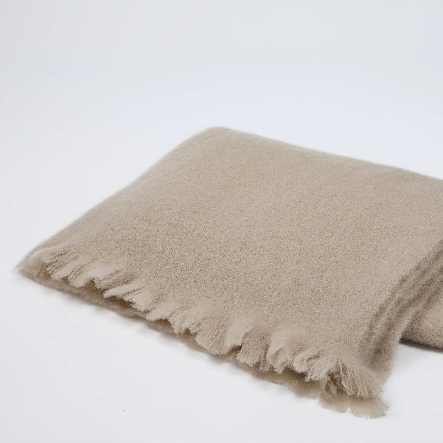 Mantas Ezcaray Cashmere Blanket- Bebe Beige