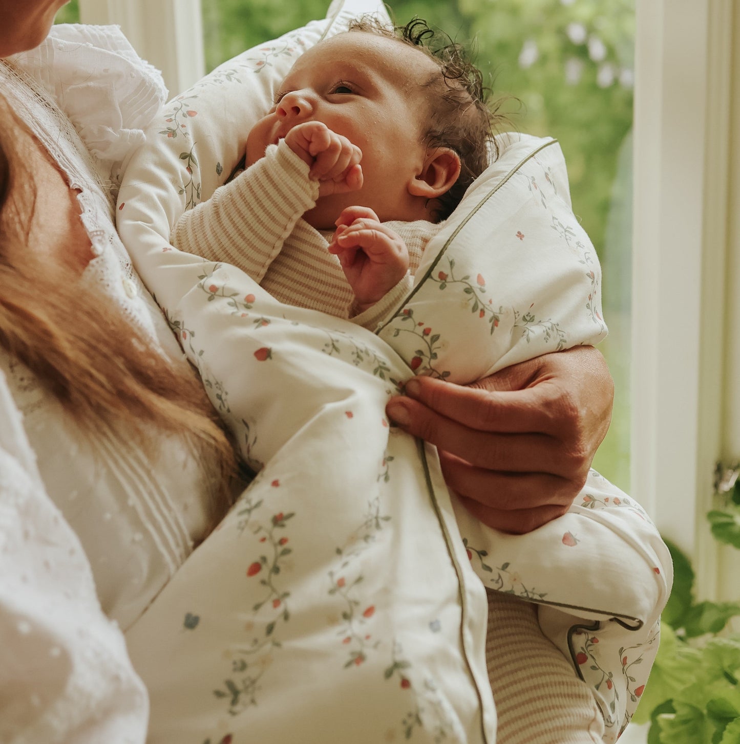Botanical Berries Baby Duvet - Ivory