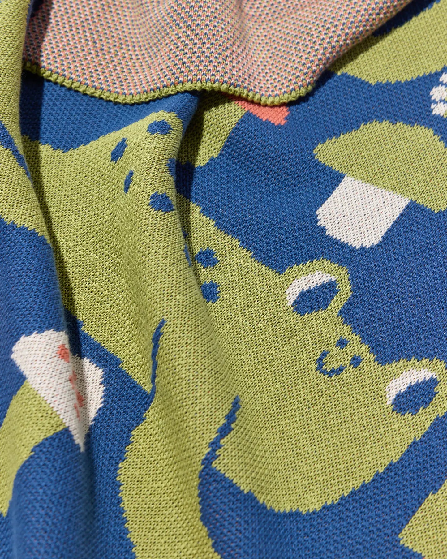 Hoppy Place Knit Mini Blanket