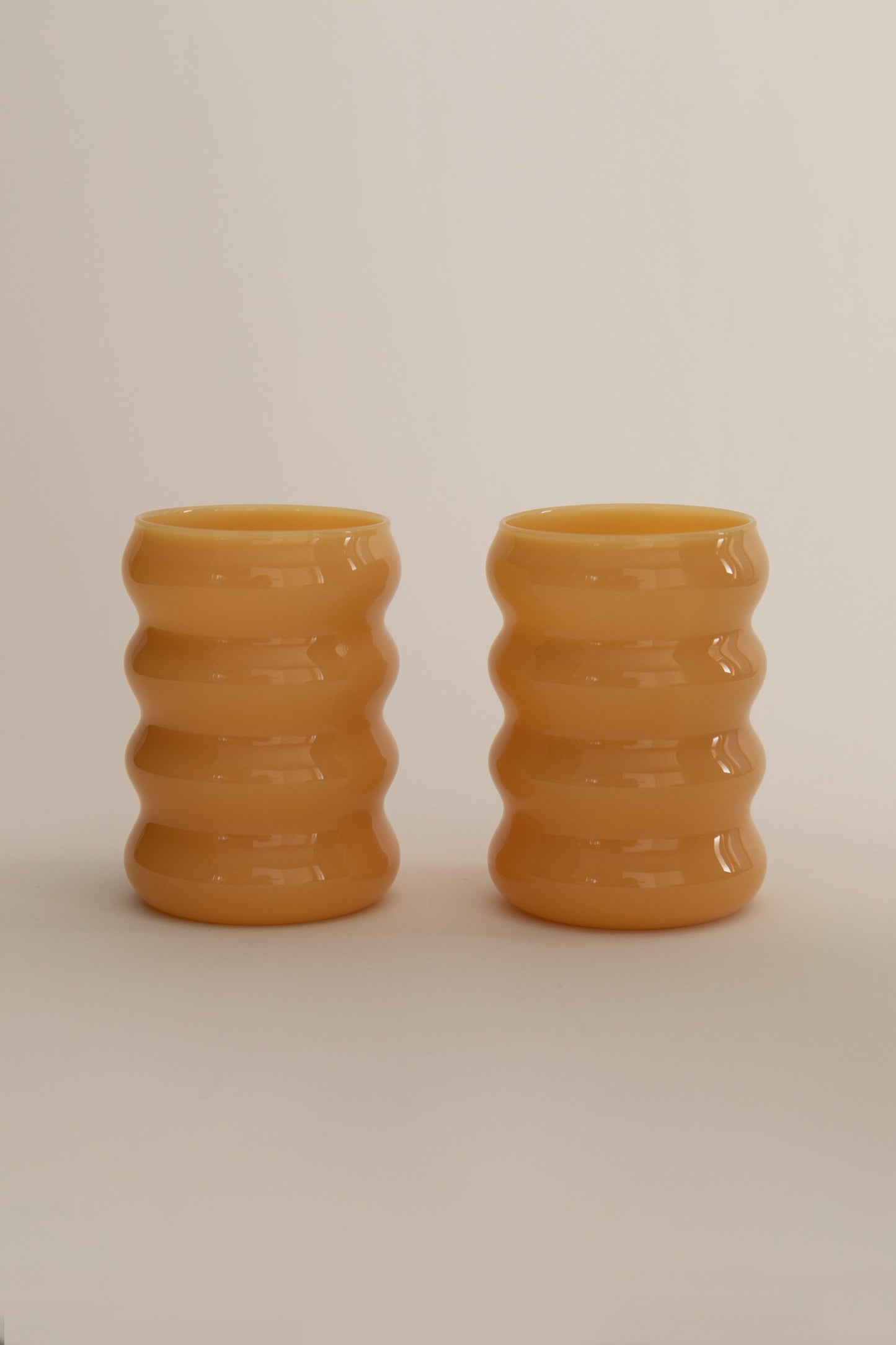 Opaque Ripple Cup Set