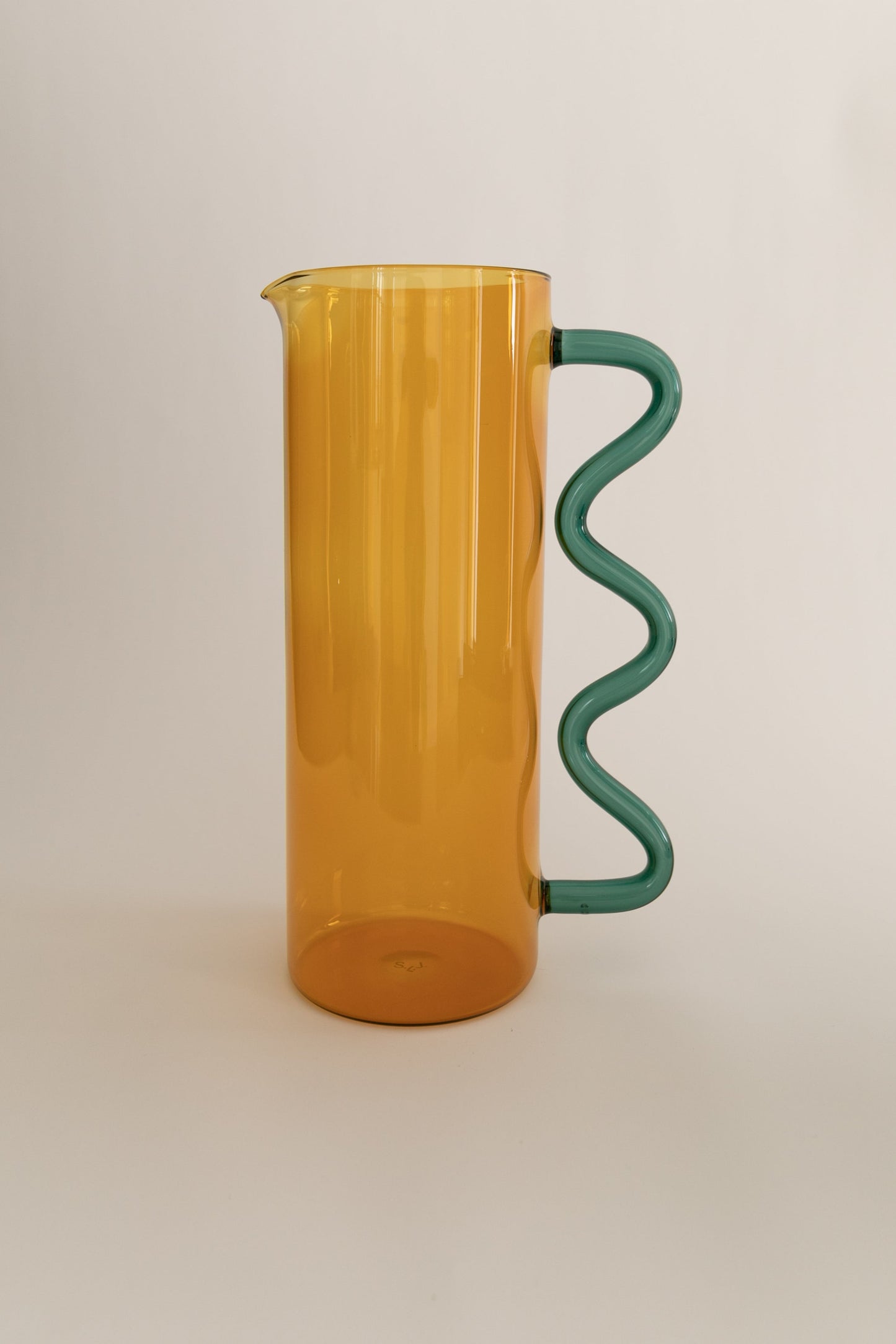 Wave Pitcher