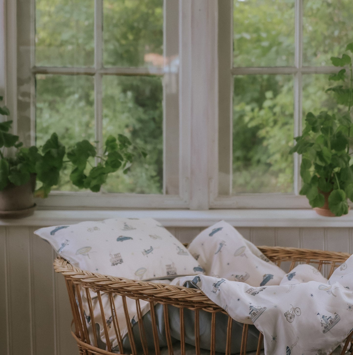 Transit Treasures Baby Duvet - Blue