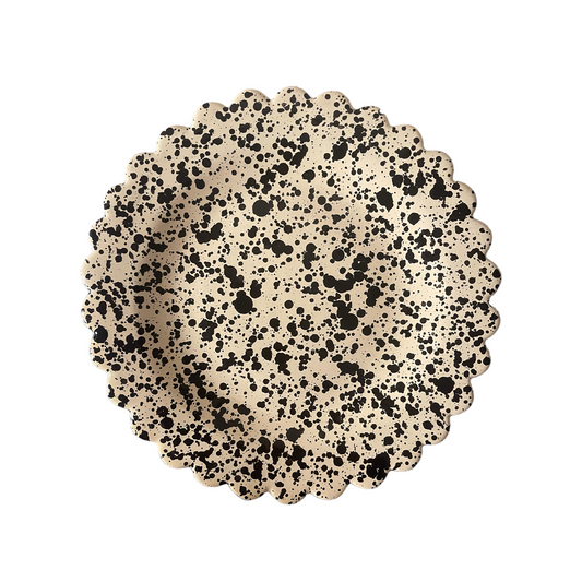 The Scalloped Dinner Plate