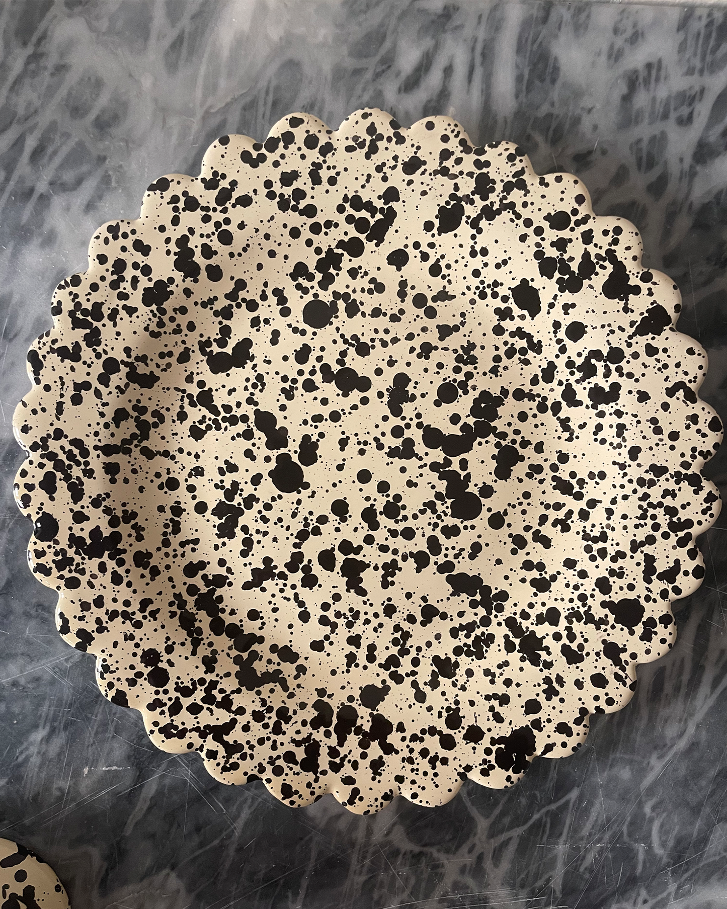 The Scalloped Dinner Plate