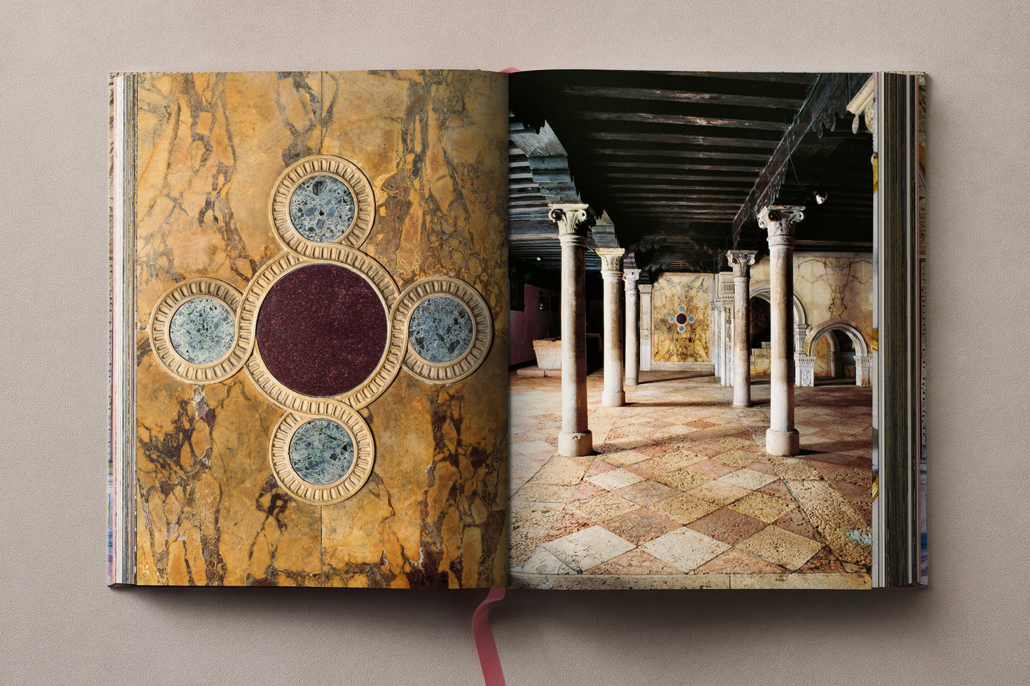 Massimo Listri. Italian Palaces (German, French, English)