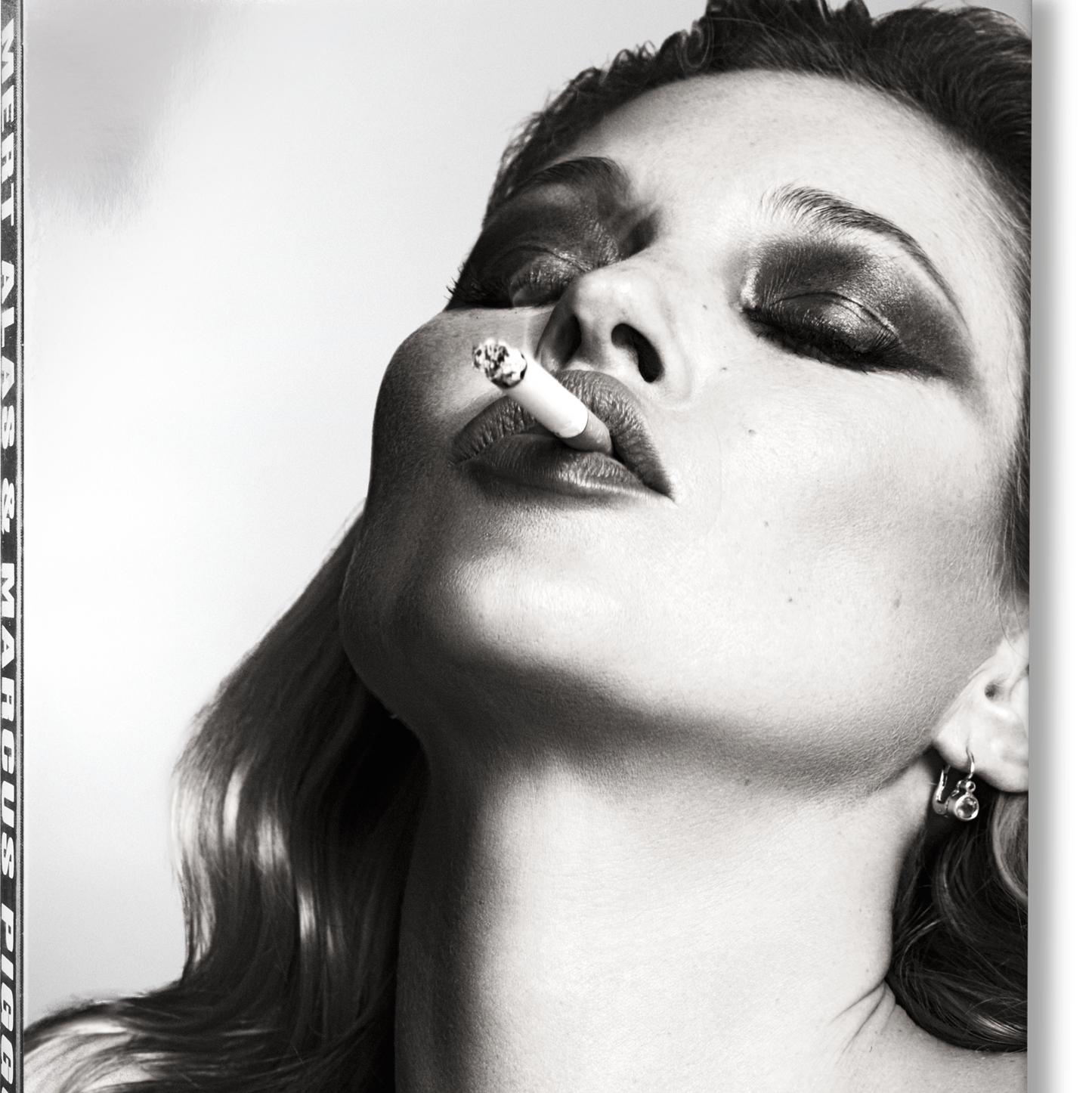 Mert Alas and Marcus Piggott (German, French, English)