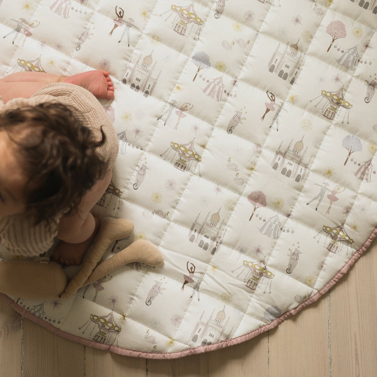 Adventures in Wonderland Play Mat - Rose