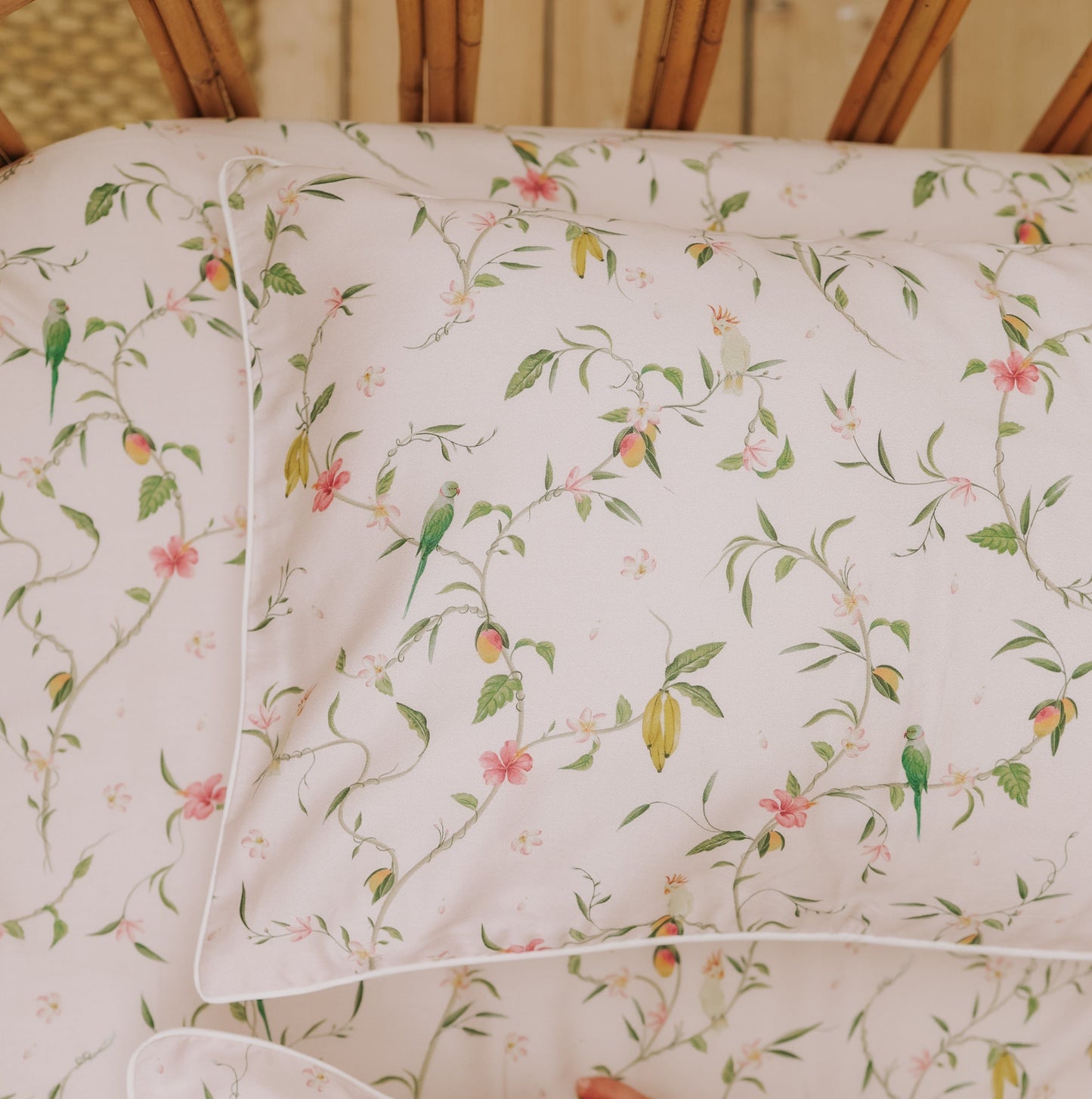Dreaming of Paradise Crib Sheet - Ivory