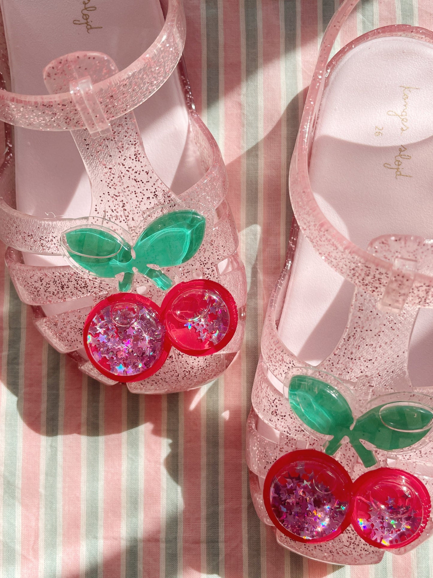 Lilo Sandal in Cherry