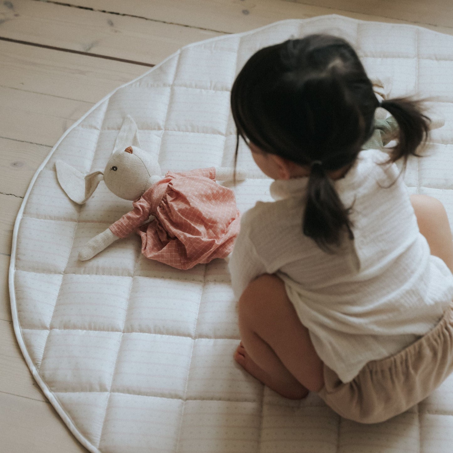 Petal Scallops Play Mat - Pink