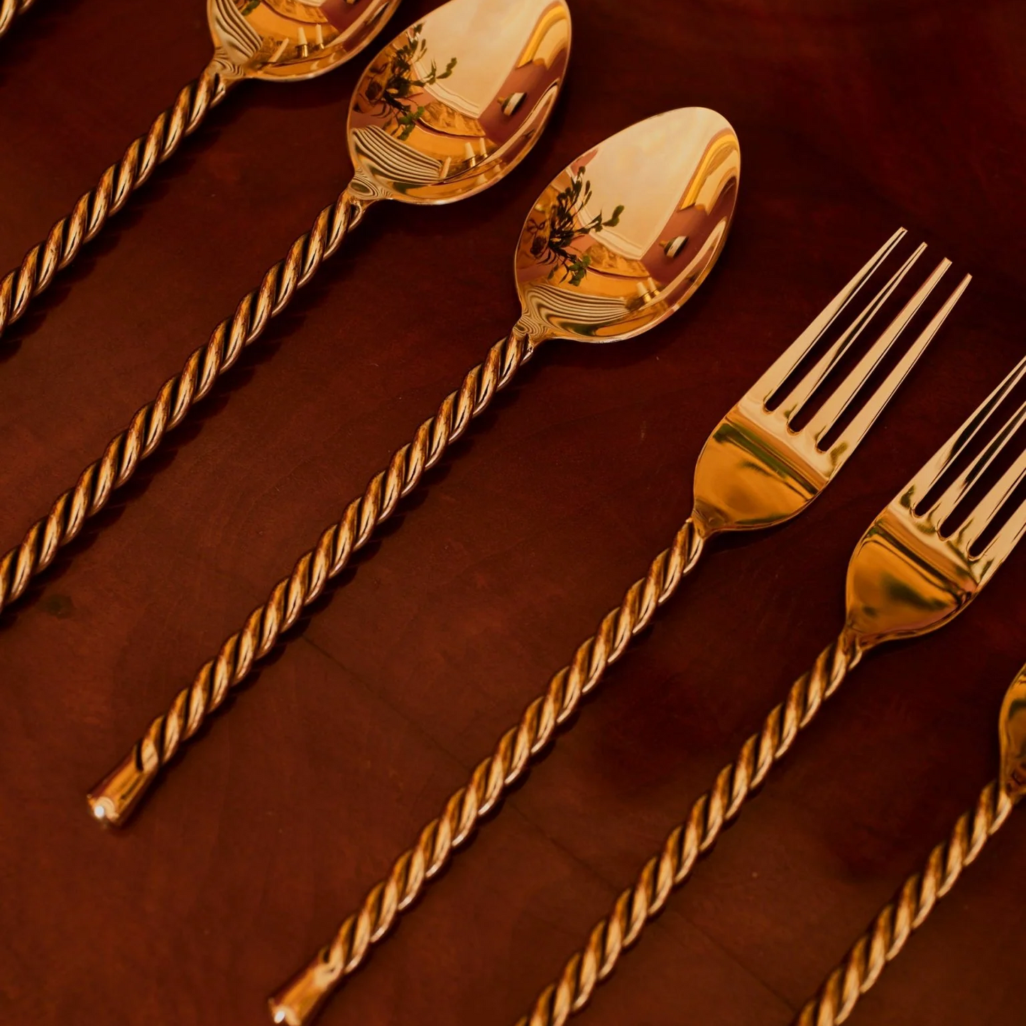 House of Quintana Cutlery Set Twirl