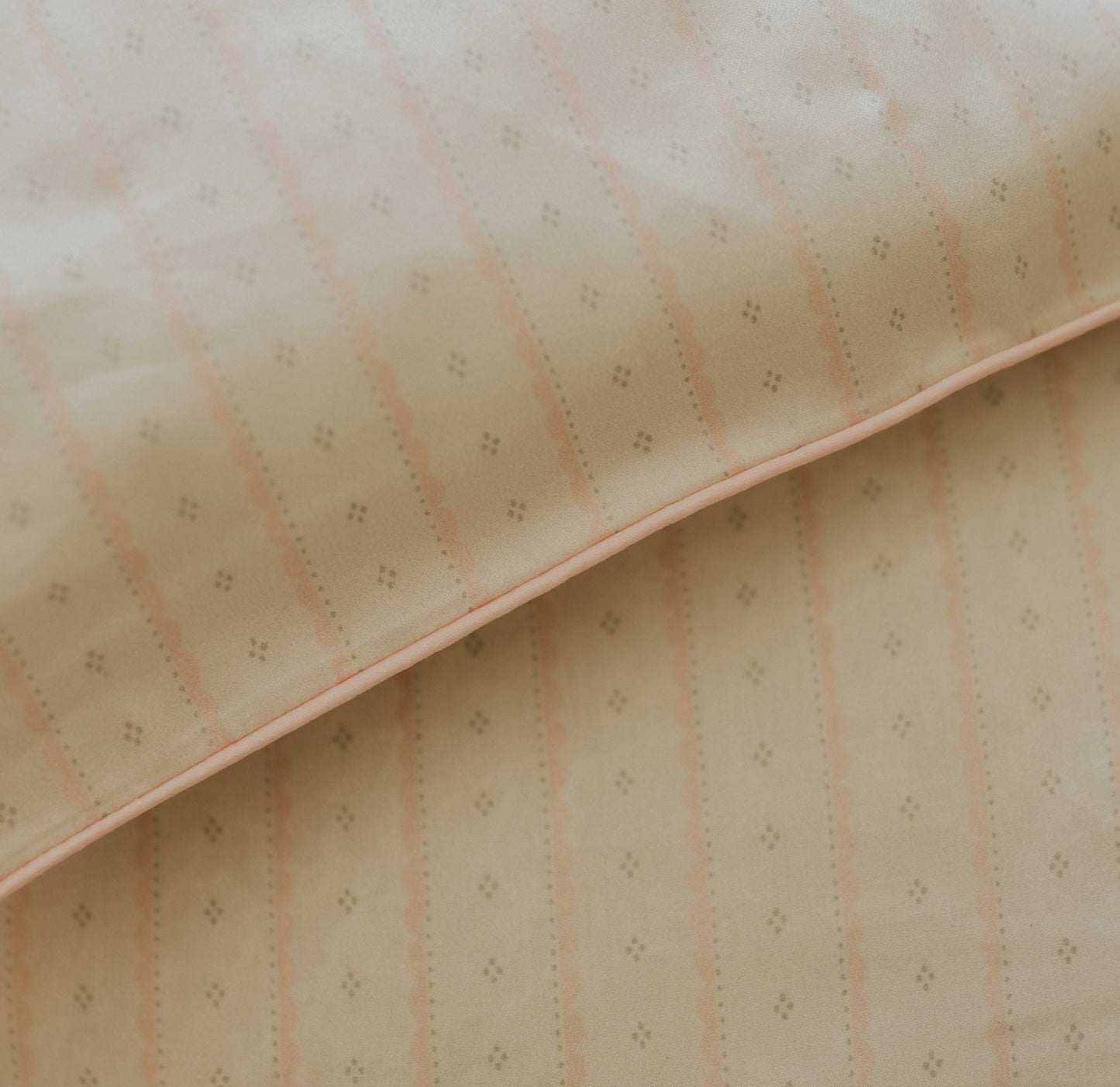 Petal Scallops Baby Duvet - Pink