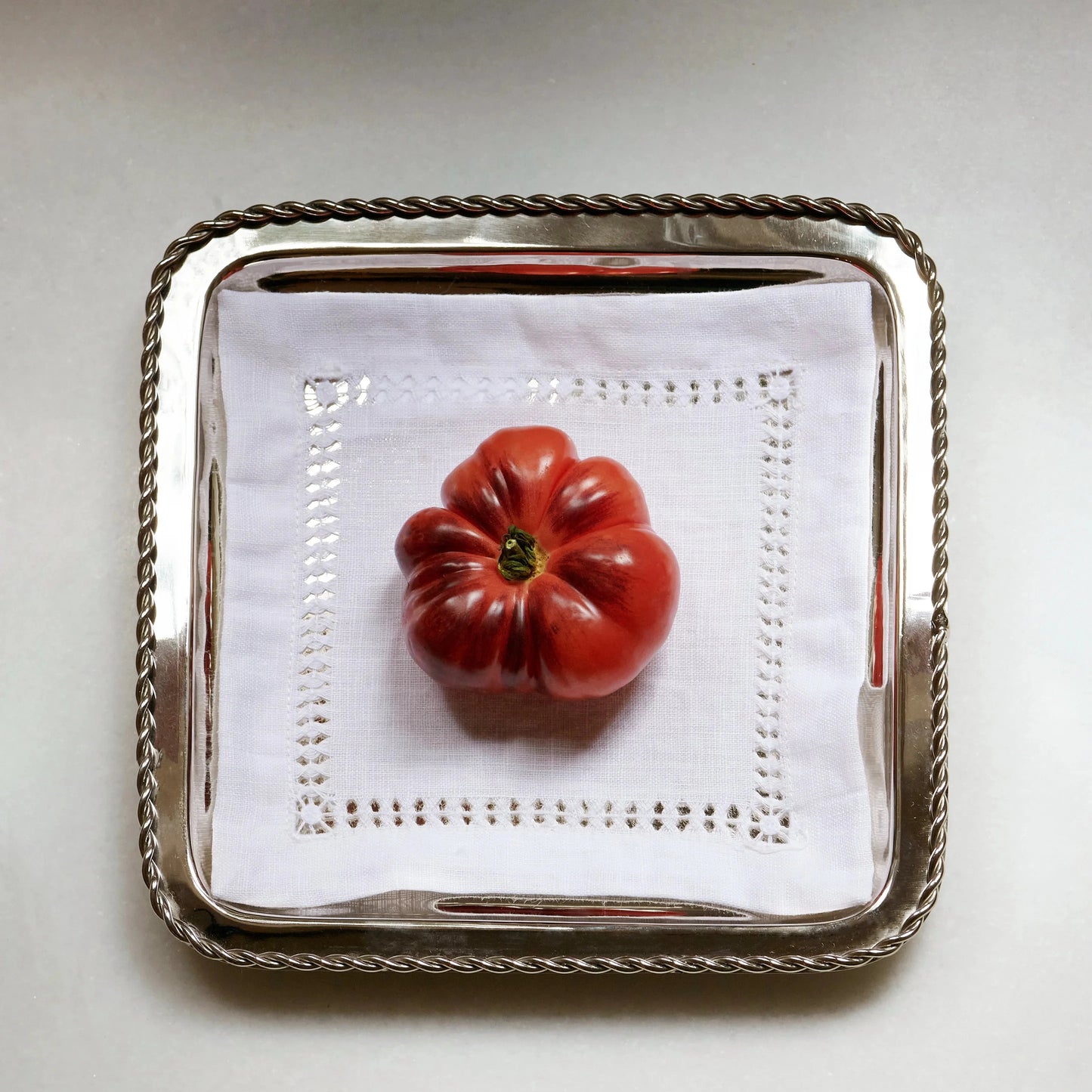 TWIRL TRAY BIG WITH LINEN NAPKIN
